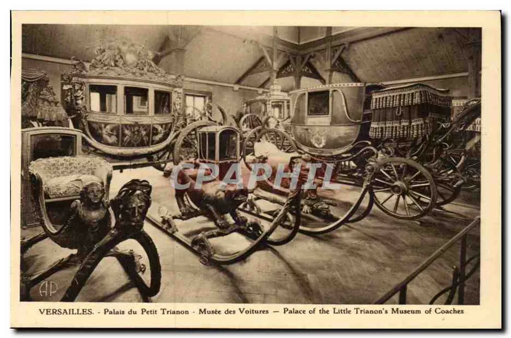 Versailles - Palácio do Petit Trianon - Museu de Carros - Frente