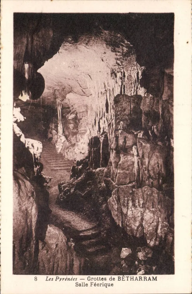 Os Pirineus — Grutas de BÉTHARRAM — Sala Férrea - Frente