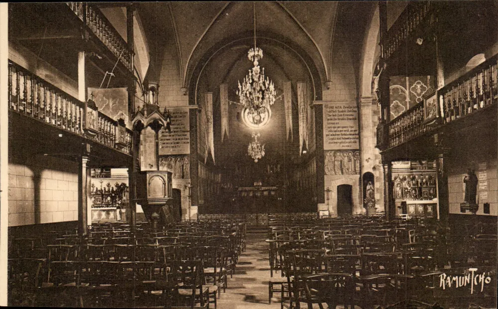 Interior da Igreja de Hendaye — O País Basco — Edições Artísticas Raymond Bergevin, La Rochelle - Frente