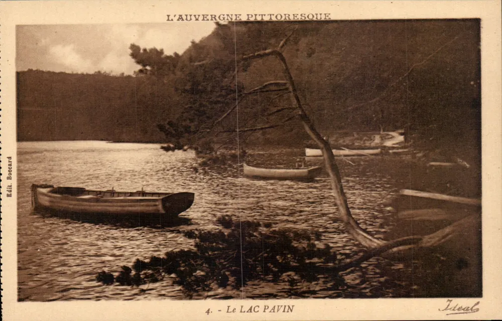 O Lago Pavin — Auvèrge, Auvèrge pittoresque — Éd. Boccard, n°4 - Frente