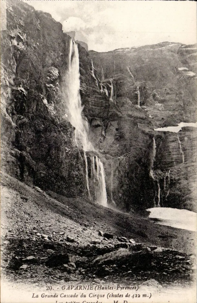 Gavarnie (Hautes-Pyrénées) — A Grande Cascata do Cirque (cachoeira de 425 m.) — Edição A Mazel, Gavarnie - Frente