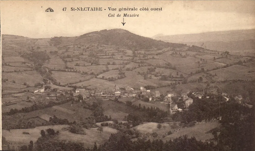 St-Nectaire - Allgemeiner Blick von Westen - Col de Mazeire - Vorderseite