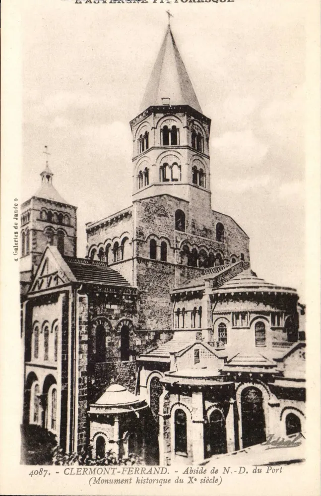 Clermont-Ferrand — Abside de N.-D. du Port, monumento histórico do século X — Galeries du Janot, n° 4087 - Frente