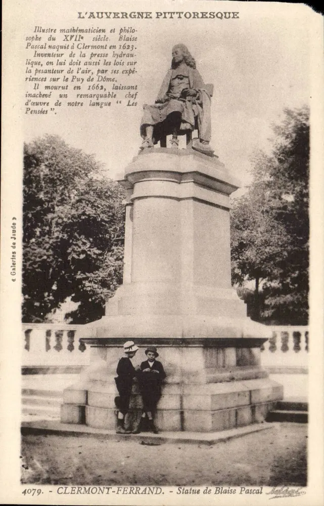 Clermont-Ferrand — Estátua de Blaise Pascal — Galerias de Jau da AUVERGNE PITTORESQUE - Frente