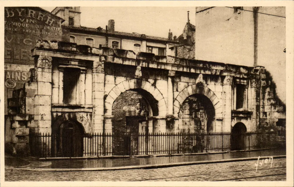 Nîmes (Gard) — A Porta de Augusto — Éditions d'Art Weyn, Paris - Frente