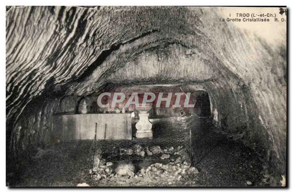A Gruta Cristalizada — Troo (L’-et-Ch.) — R. D. - Frente