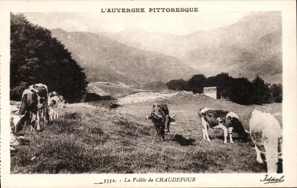 La Vallée di Chaudefour — L’Auvergne pittoresque — Edizioni 'Idéal', n°3352 - Recto