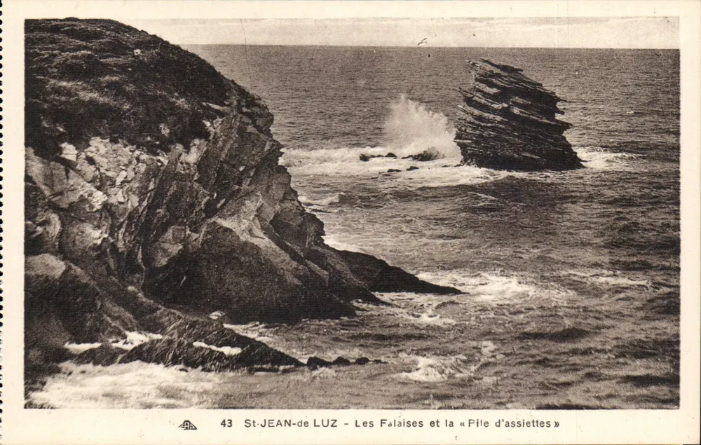 St-Jean-de-Luz — Die Klippen und die « Pile d'assiettes » — C° Alacianonne des Arts Photomécaniques, Biarritz - Vorderseite