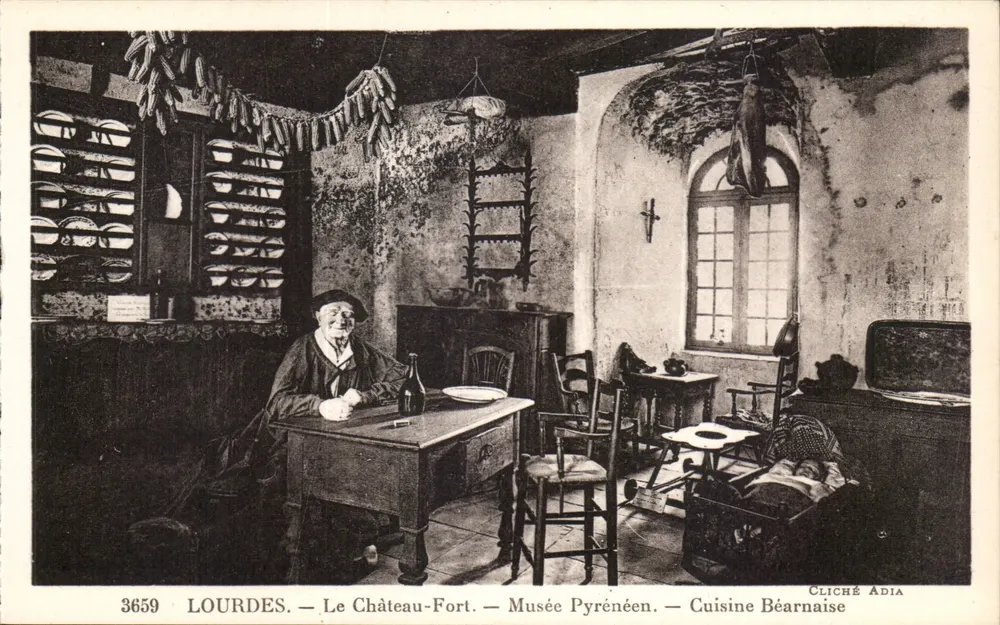 Lourdes — Das Schloss-Festung — Pyrenäen-Museum — Béarnische Küche - Vorderseite