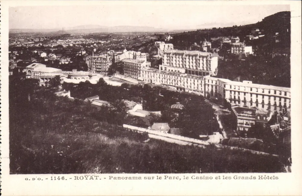 Royat - Panorama des Parks, des Casinos und der Großen Hotels — g.d.o. n°1146 - Vorderseite