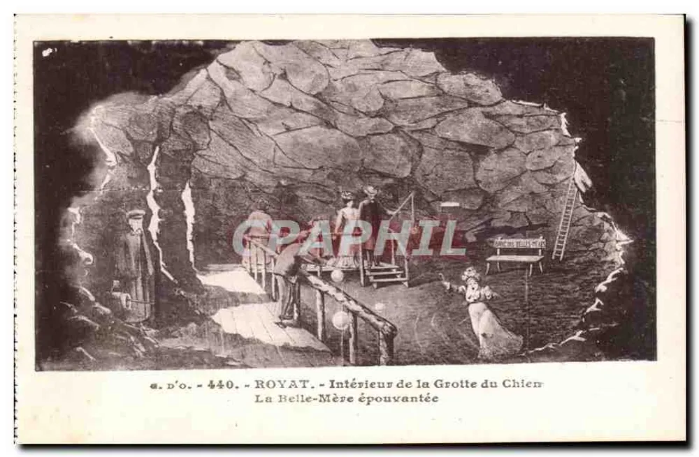 ROYAT - Innenraum der Hundehöhle - Die Stiefmutter erschrocken - Vorderseite
