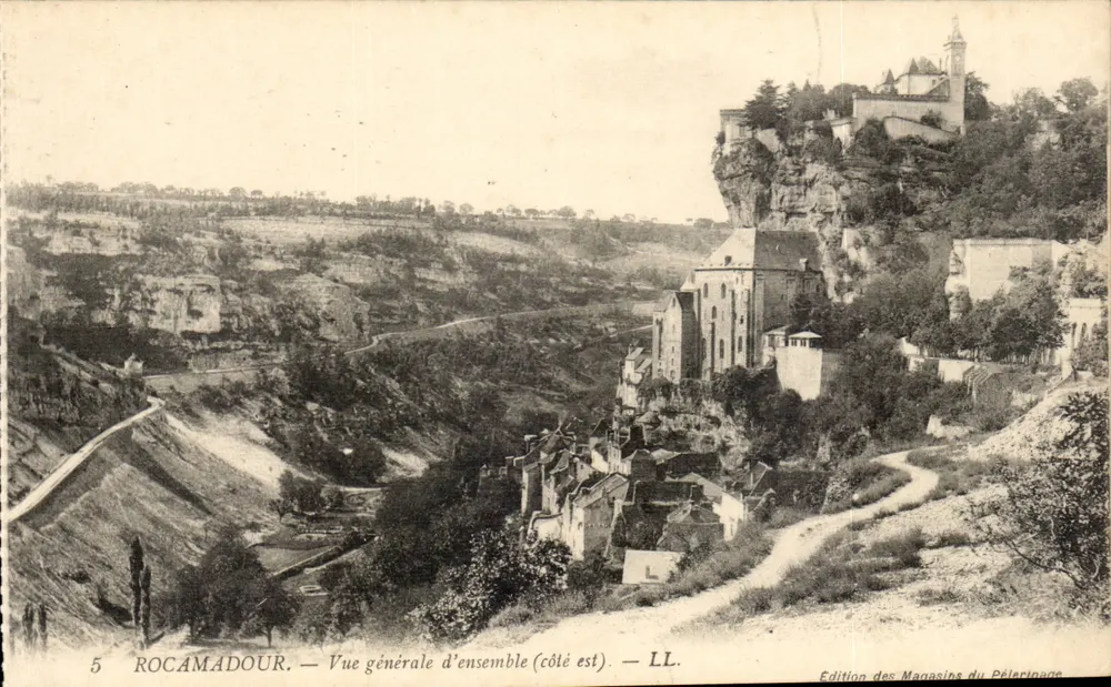 Rocamadour — Vista geral de conjunto (lado leste) — LL. Edição dos Magasins do Pèlerinage - Frente