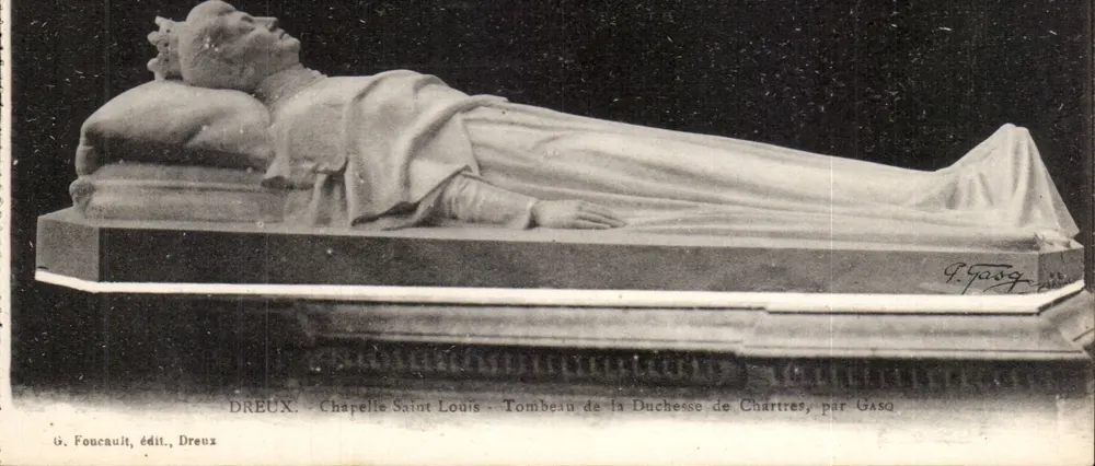 Grab der Herzogin von Chartres — Kapelle Saint Louis — Dreux - Vorderseite