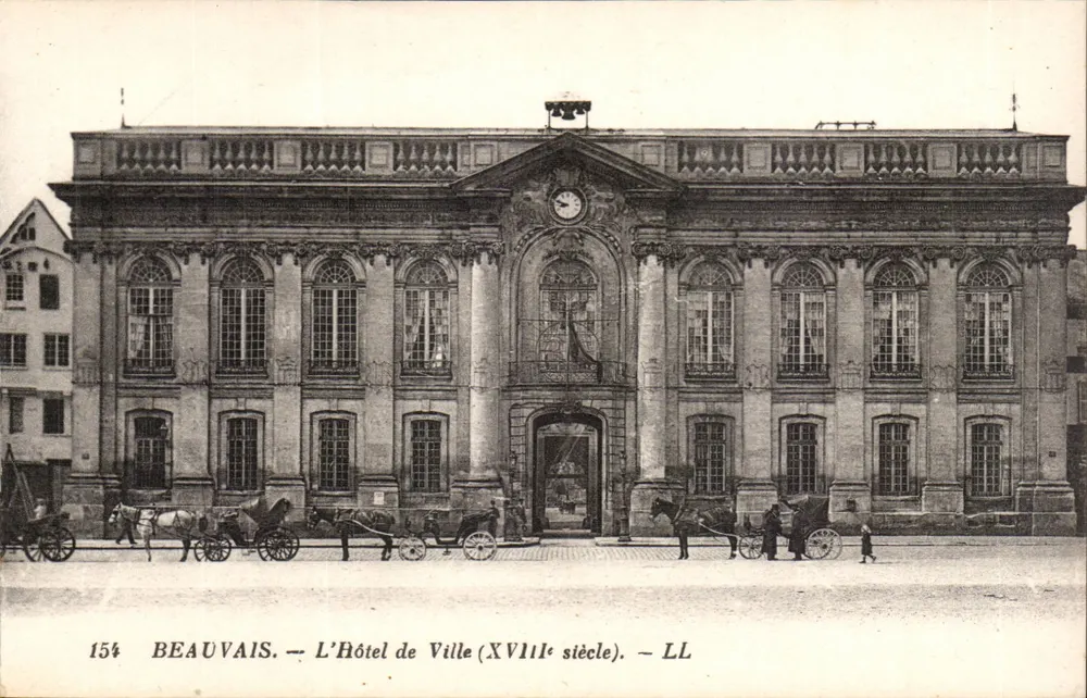 Beauvais — O Hotel de Ville (século XVIII) — LL - Frente