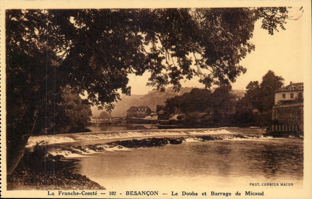Besançon — O Doubs e Barragem de Micaud — Fot. Combier Macon - Frente