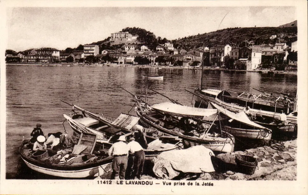 Le Lavandou — Vista tirada da Jetée — Editor: Les Belles Éditions, Nice, n° 11412 - Frente