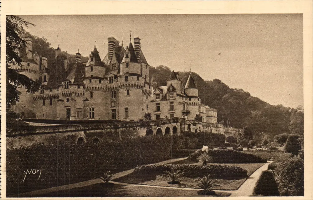Castelo de Rigny-Usse — Vista geral (Nordeste) — Édition d'Art YVON - Frente