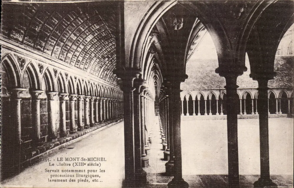 O Cloître (século XIII) — Mont-Saint-Michel — Laurent-Nel, série 35 - Frente