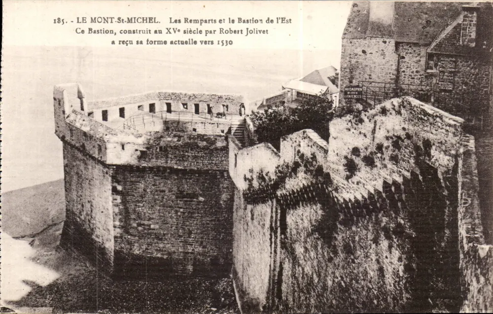 Le Mont-Saint-Michel — Les Remparts et le Bastion de l'Est — Laurent-Nel, Rennes - Vorderseite