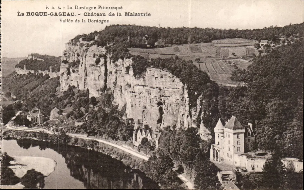 La Roque-Gageac — Castillo de La Malartrie — Valle de la Dordogne — P. D. S. - Anverso