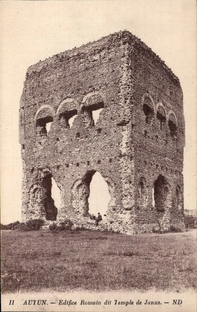 Autun — Romeinse gebouw genaamd Tempel van Janus — ND - Voorkant
