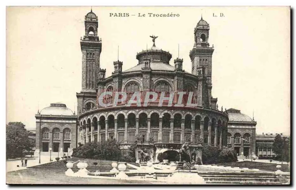 Paris — O Trocadéro — L. D. - Frente