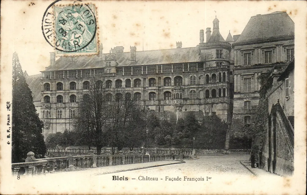Blois — Castelo — Fachada de François Ier — B. F., Paris, n°8 - Frente