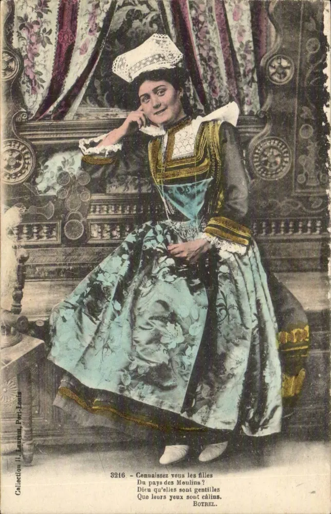 Frau im Mouline-Kostüm — Sammlung L. Laurent, Paris — n° 3216 - Vorderseite