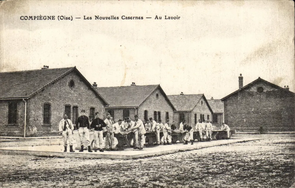 Compiègne (Oise) — Die neuen Kasernen — Am Waschhaus — Cheché Photo, Compiègne - Vorderseite