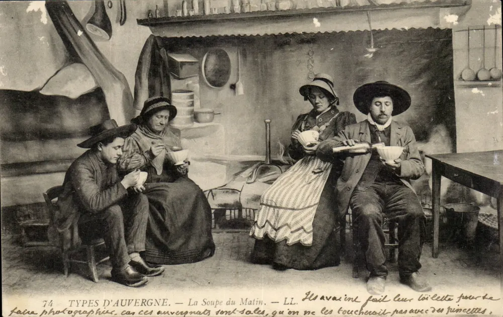 Typen der Auvergne — Die Morgensuppe — LL - Vorderseite