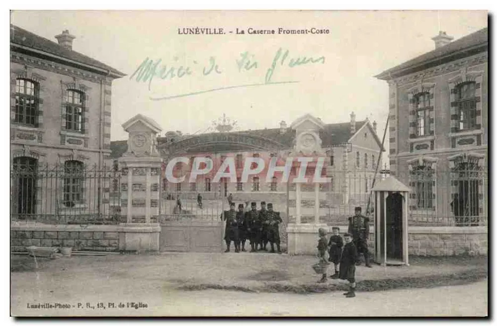 Lunéville - La Caserne Froment-Coste — Lunéville-Photo, P. R., 13, Pl. de l'Église - Voorkant