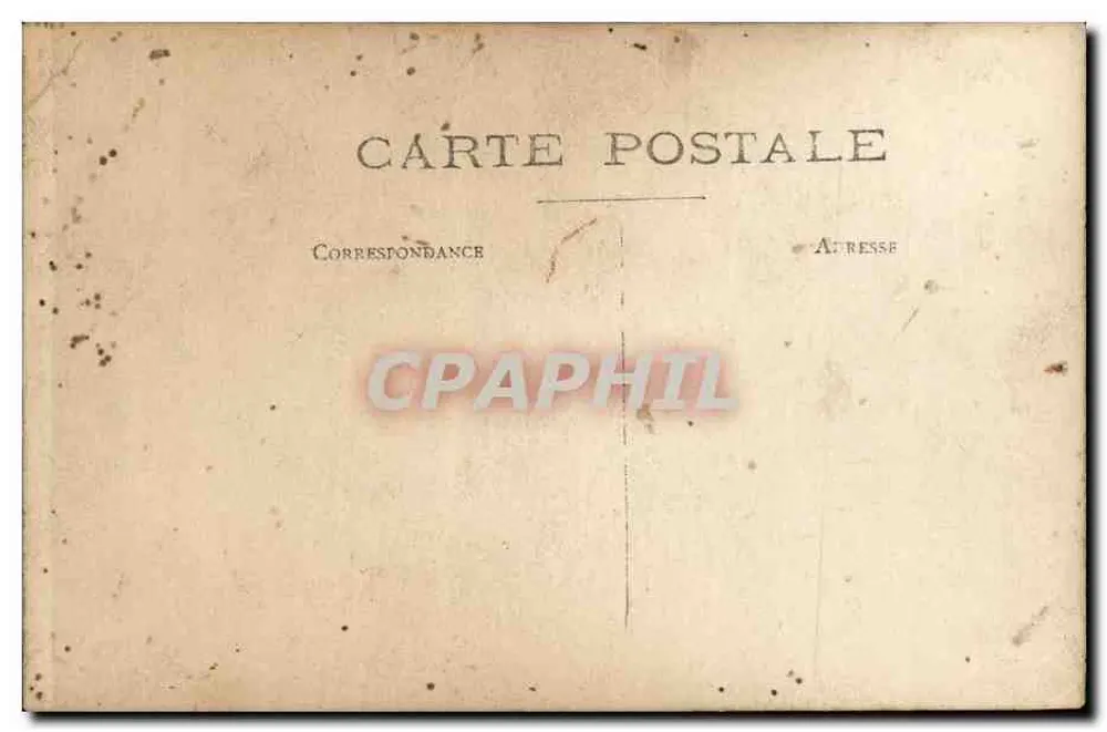 Soldat en uniforme — pose devant mur en briques — carte postale sans texte imprimé visible - Verso