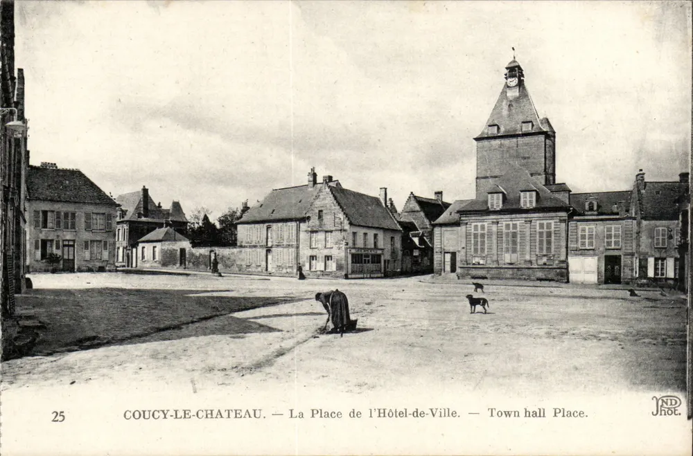 Coucy-le-Château — Der Marktplatz des Rathauses — JND Phot. - Vorderseite