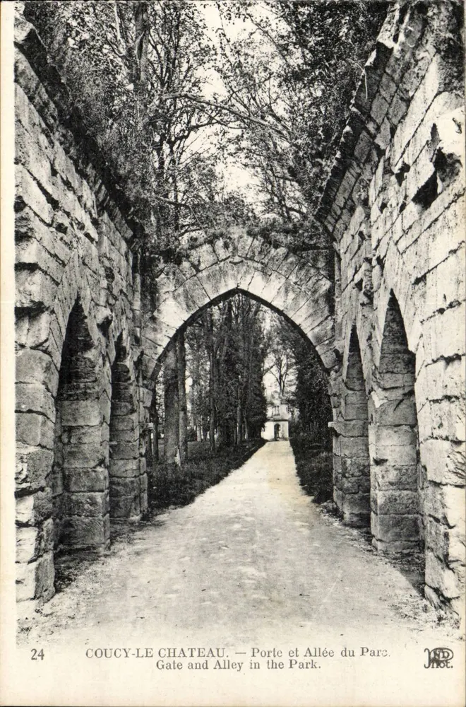 Coucy-le-Château — Tor und Allee im Park — J. P. (Verlag) n°24 - Vorderseite