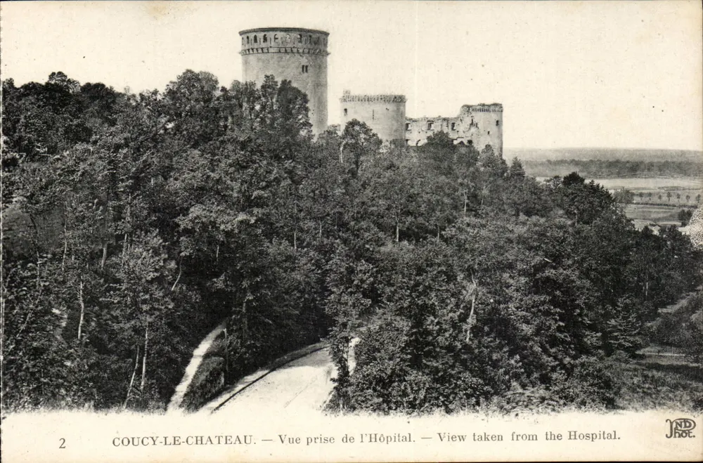 Coucy-le-Château — Vue prise de l'Hôpital — View taken from the Hospital - Recto