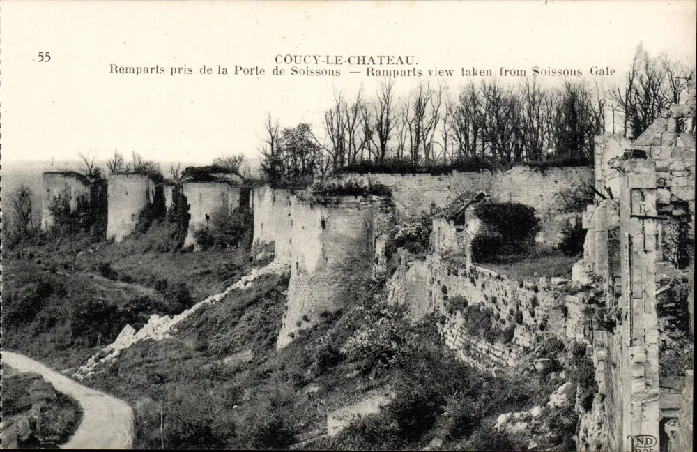 Coucy-le-Château — Mauern von der Porte de Soissons aus gesehen — Verlag NELURDEIN FRÈRES, Paris-Corbeil - Vorderseite