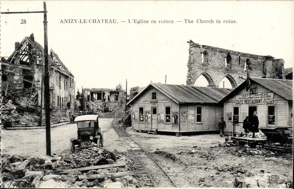 Anizy-le-Château — Die Ruine der Kirche — Die zerstörte Kirche. — Verlag: NIEY-CHATEAU, GIVRY - Vorderseite