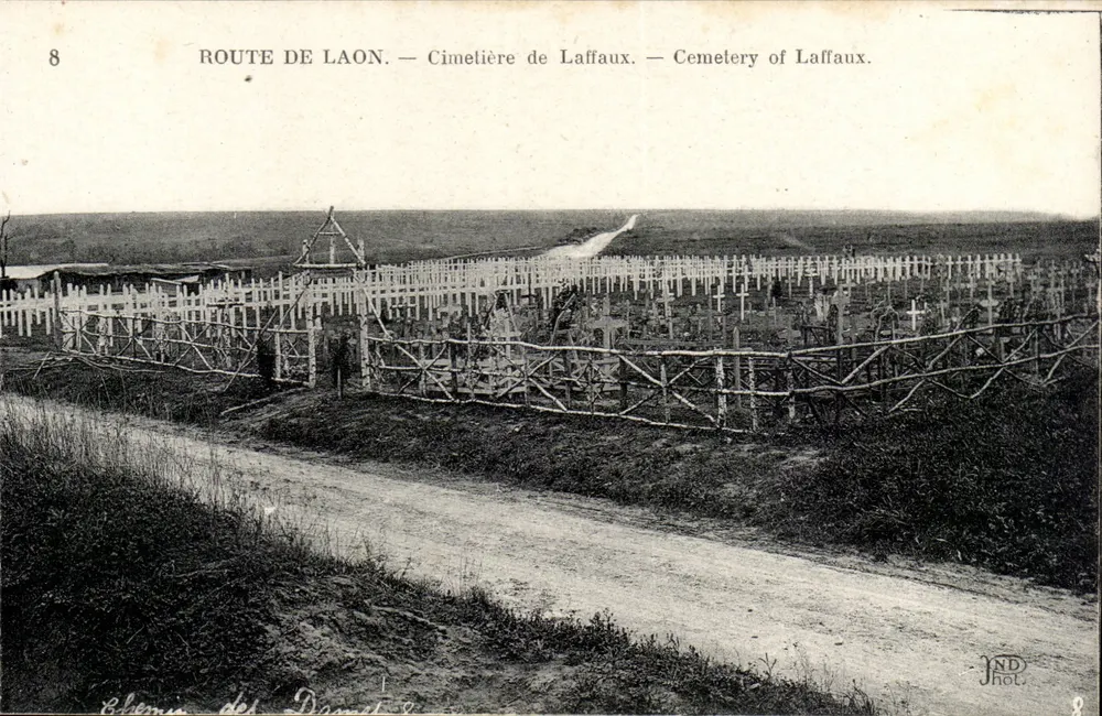 Cemitério de Laffaux — Estrada de Laon — JND Hol - Frente