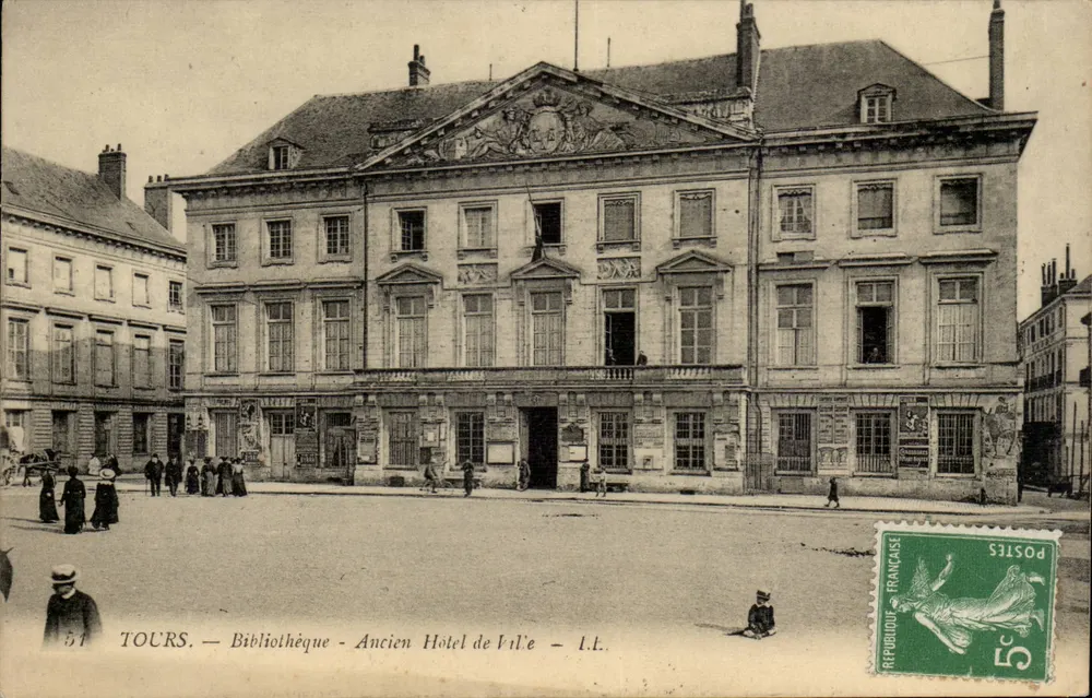 Tours — Bibliothèque - Ancien Hôtel de Ville — L.L. - Recto