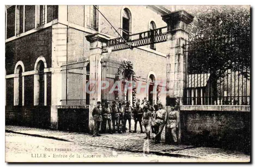 LILLE - Entrada da Caserna Kleber — Edit Pessaux - Frente