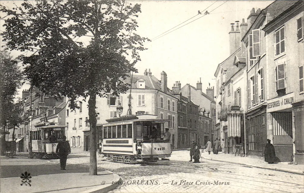 Orléans — A Praça Croix-Morin — Desforges & Chalon - Frente