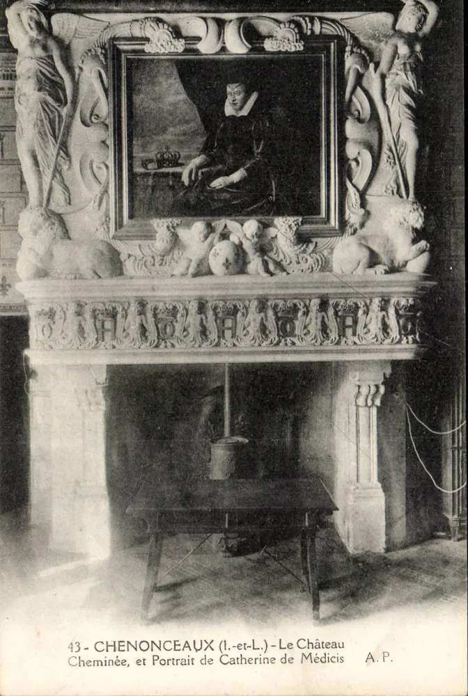 Chenonceaux (Loire-et-Loire) — Das Schloss — Kamin und Porträt von Catherine de Médicis - Vorderseite