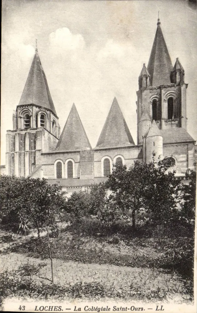 Loches — A Colegiata de Saint-Ours — LL - Frente