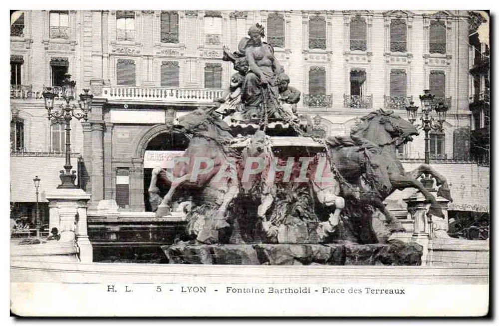 Fontaine Bartholdi - Place des Terreaux - Lyon - Vorderseite