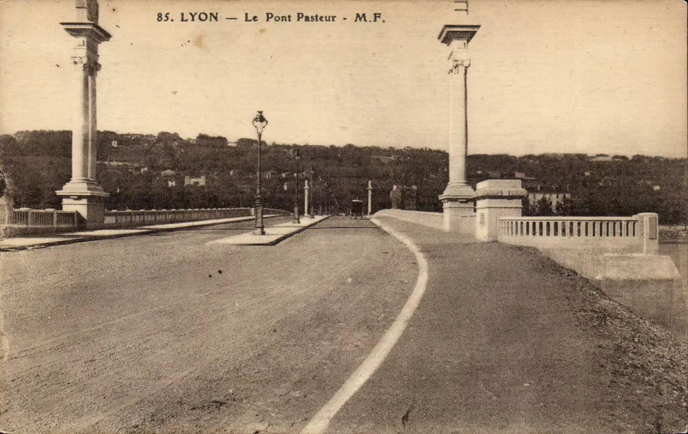 LYON — O Ponte Pasteur — M.F. n°85 - Frente