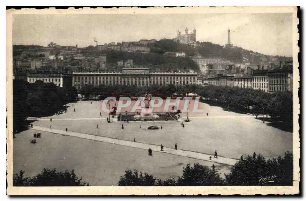 LYON — Praça Bellecour — Visão geral — Gouarny e Trollet, Lyon - Frente