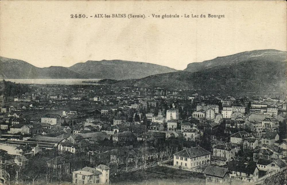 AIX-LES-BAINS (Savoie) — Vista geral — O Lago do Bourget - Frente
