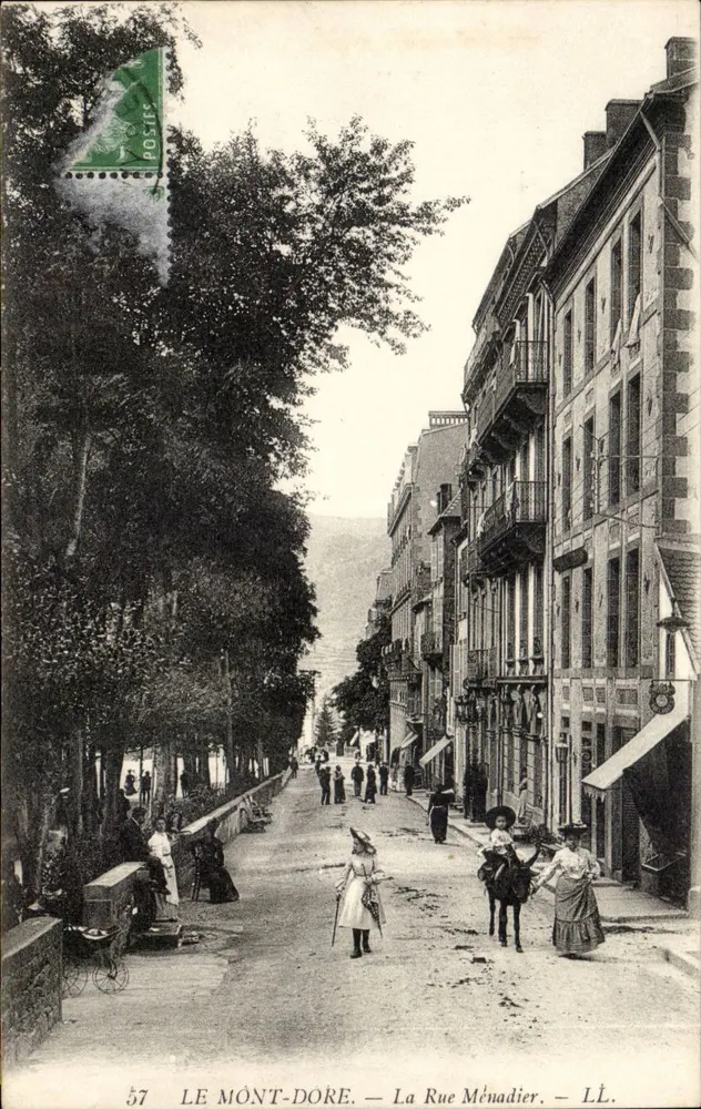 Mont-Dore — A Rue Ménadier — LL. n°57 - Frente