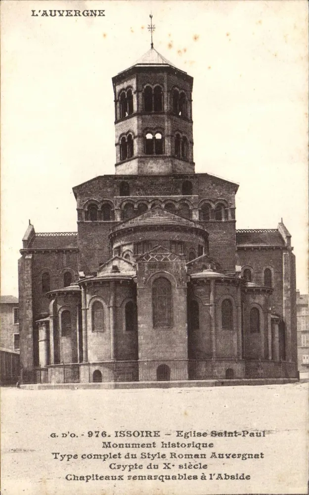 Issoire - Igreja de São Paulo — Monumento histórico, tipo completo do estilo romano auvergnat, cripta notável na abside — J. Gouttefangeas, editor (P.-de-D.) - Frente