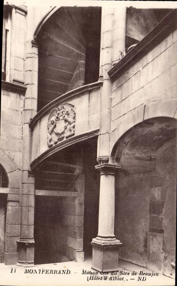 Montferrand — Haus des Herrn von Beaujeu (Hôtel d'Albiat) — ND - Vorderseite